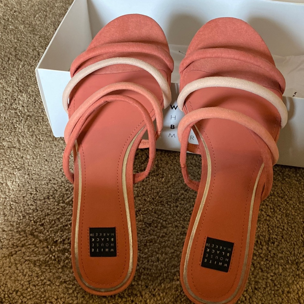 Whitehouse Black Market Sandals!